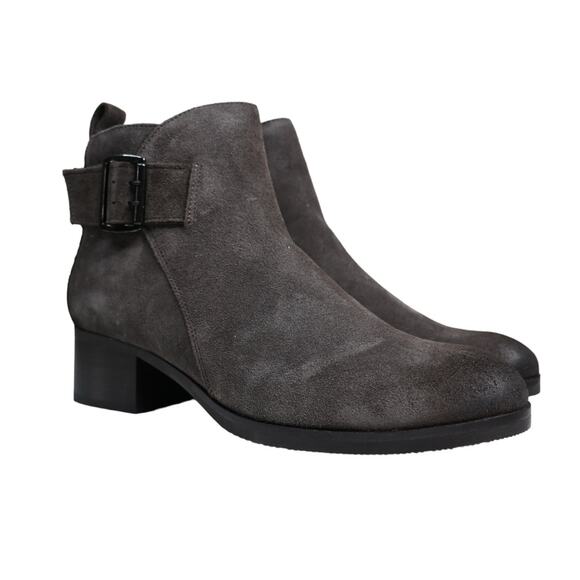 Clarks Womens 10 Mila Charm Suede Bootie in Taupe Gray Suede NEW - Picture 2 of 11